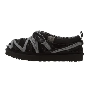 UGG Tasman Lace Black M