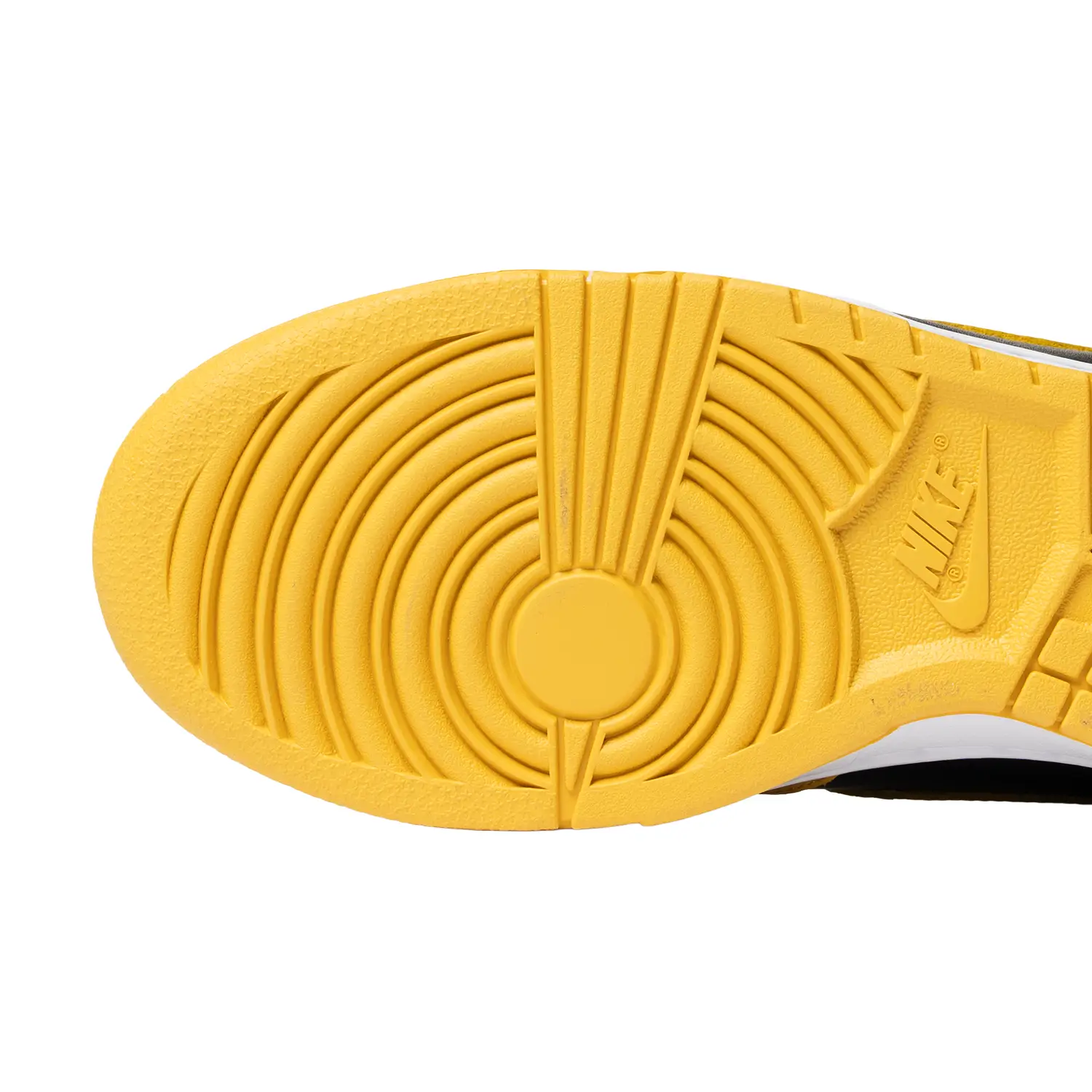 Nike Dunk High Wu-Tang (2024) 4 Nike Dunk High Wu-Tang (2024) - Image 4
