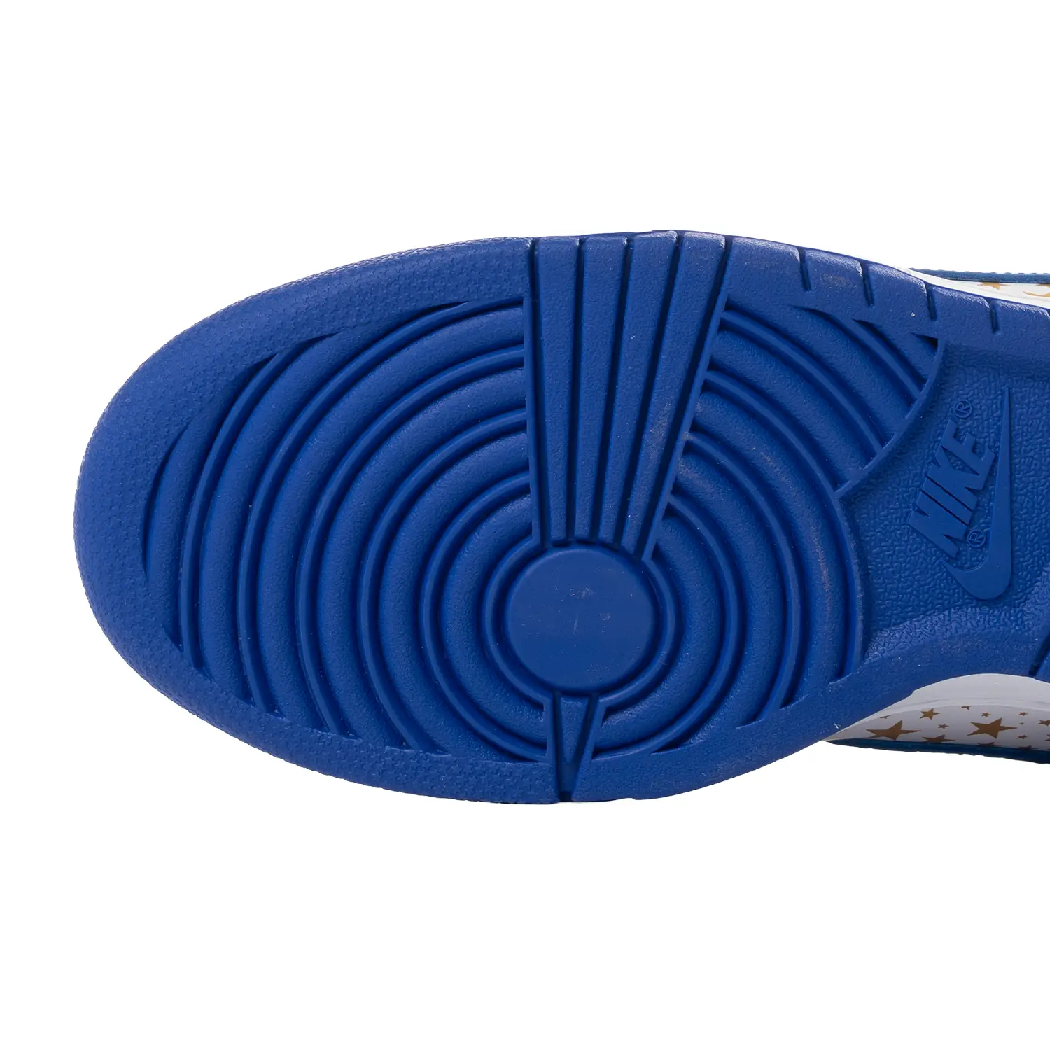 Dunk Low SB x Supreme ‘Hyper Royal’ 4 Dunk Low SB x Supreme ‘Hyper Royal’ - Image 4
