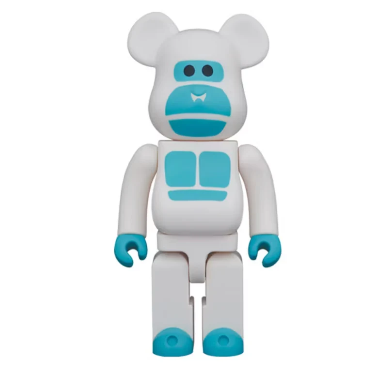 Bearbrick x XLARGE Little Friend 400% White 1 Bearbrick x XLARGE Little Friend 400% White