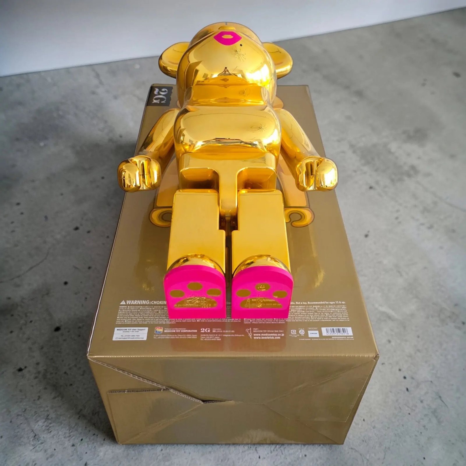 BE@RBRICK Sorayama × 2G Gold Version (1000%) 4 BE@RBRICK Sorayama × 2G Gold Version (1000%) - Image 4