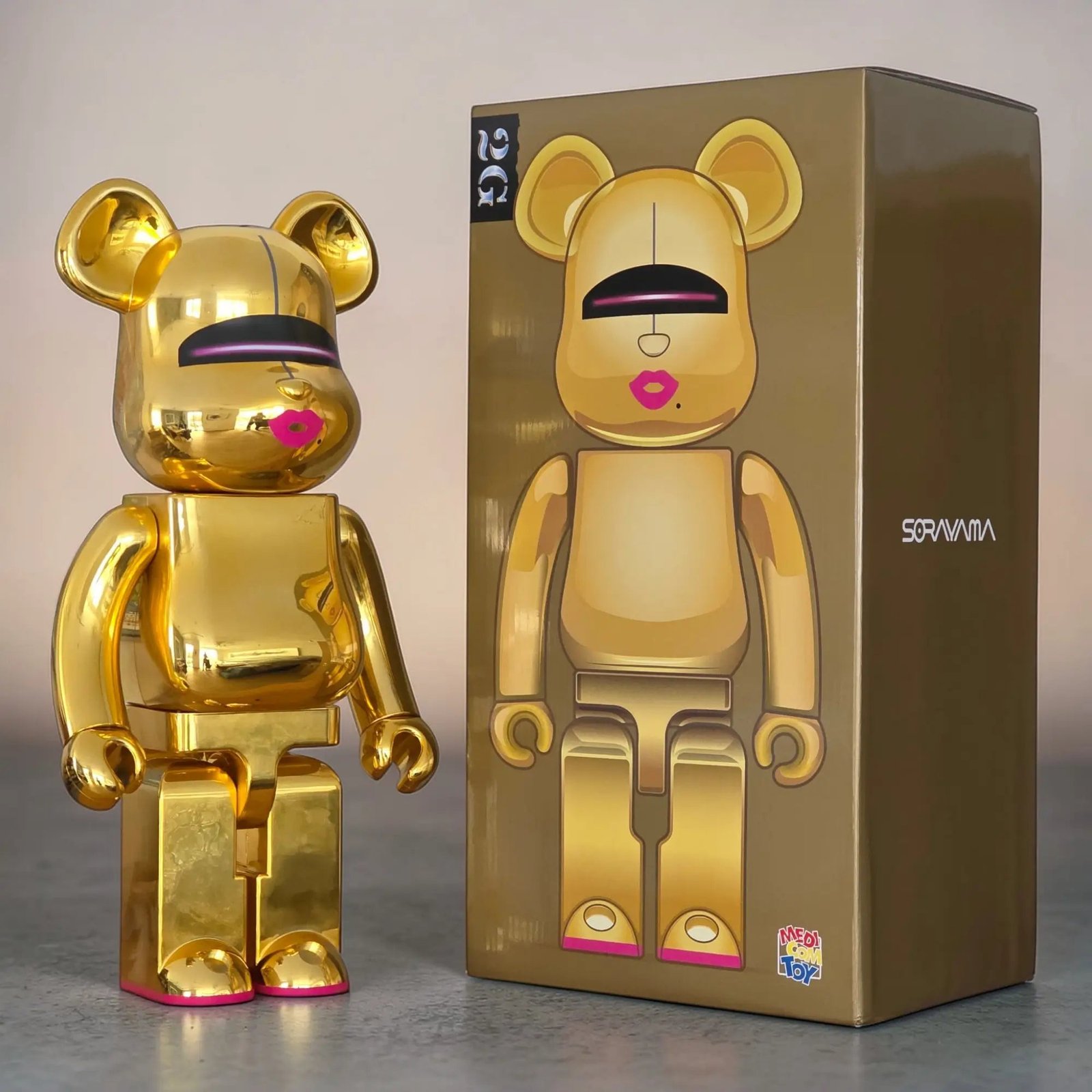 BE@RBRICK Sorayama × 2G Gold Version (1000%) 2 BE@RBRICK Sorayama × 2G Gold Version (1000%) - Image 2