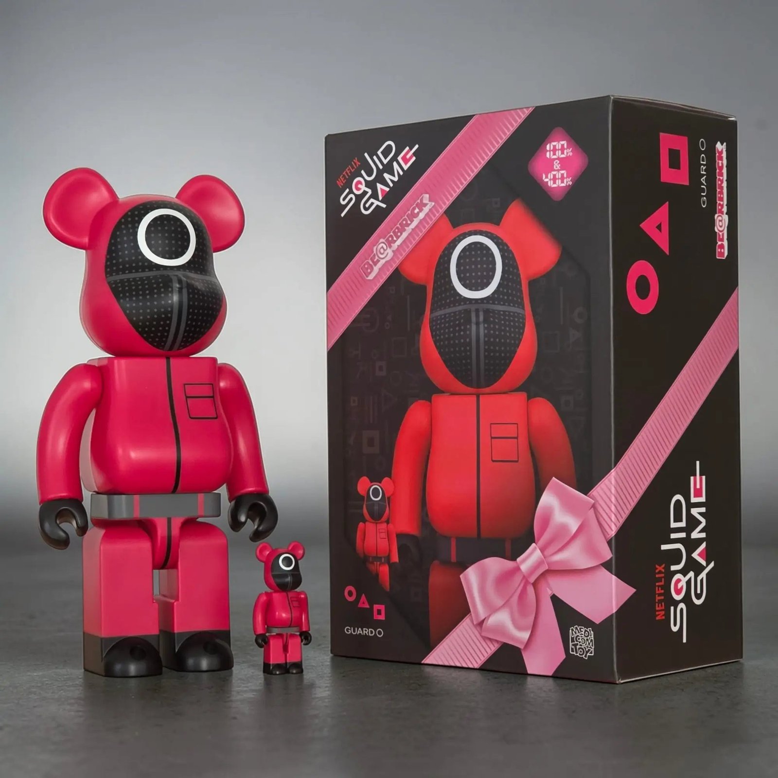 BE@RBRICK Squid Game Guard “Circle” (100%+400%) 2 BE@RBRICK Squid Game Guard “Circle” (100%+400%) - Image 2