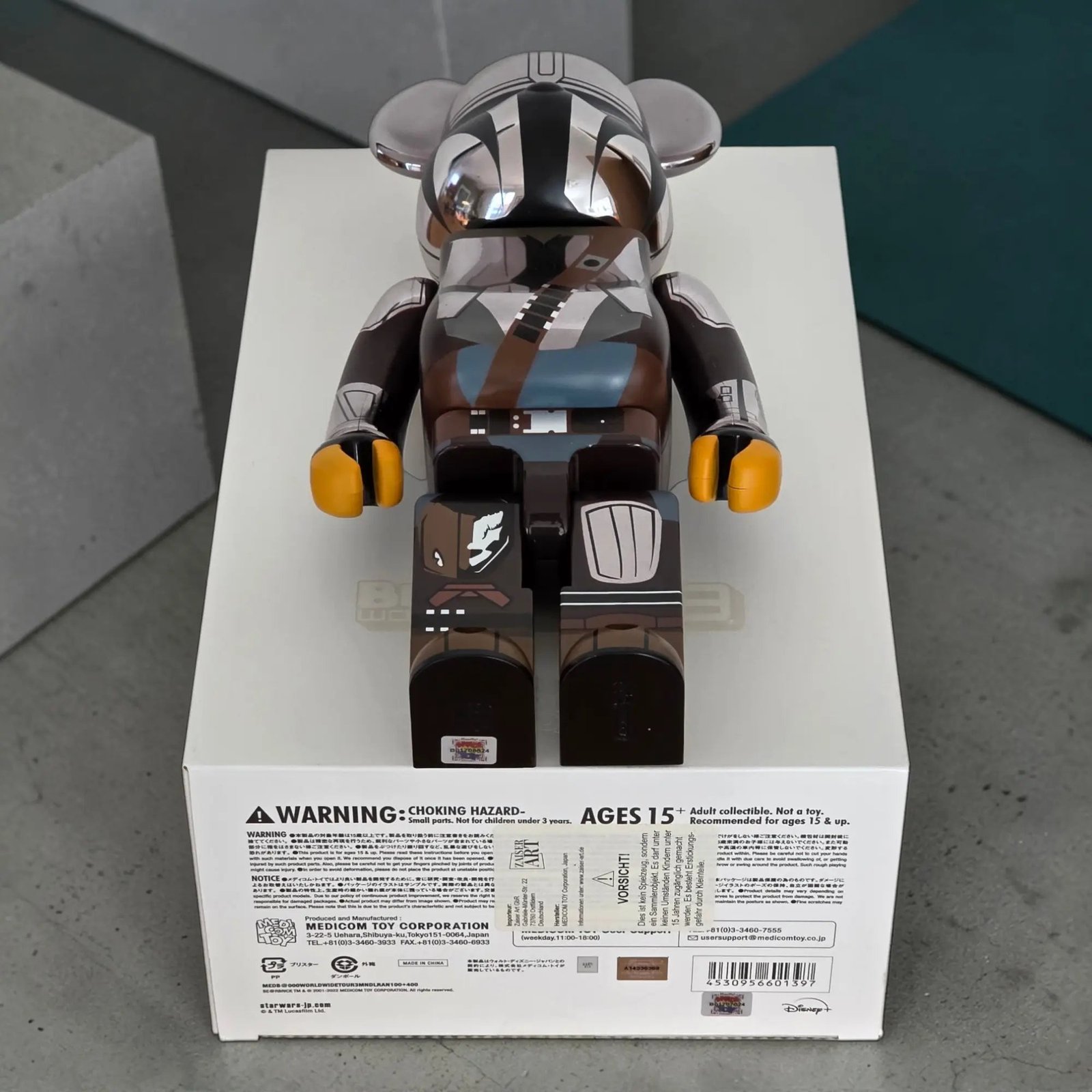 BE@RBRICK The Mandalorian Chrome Version (100%+400%) 4 BE@RBRICK The Mandalorian Chrome Version (100%+400%) - Image 4