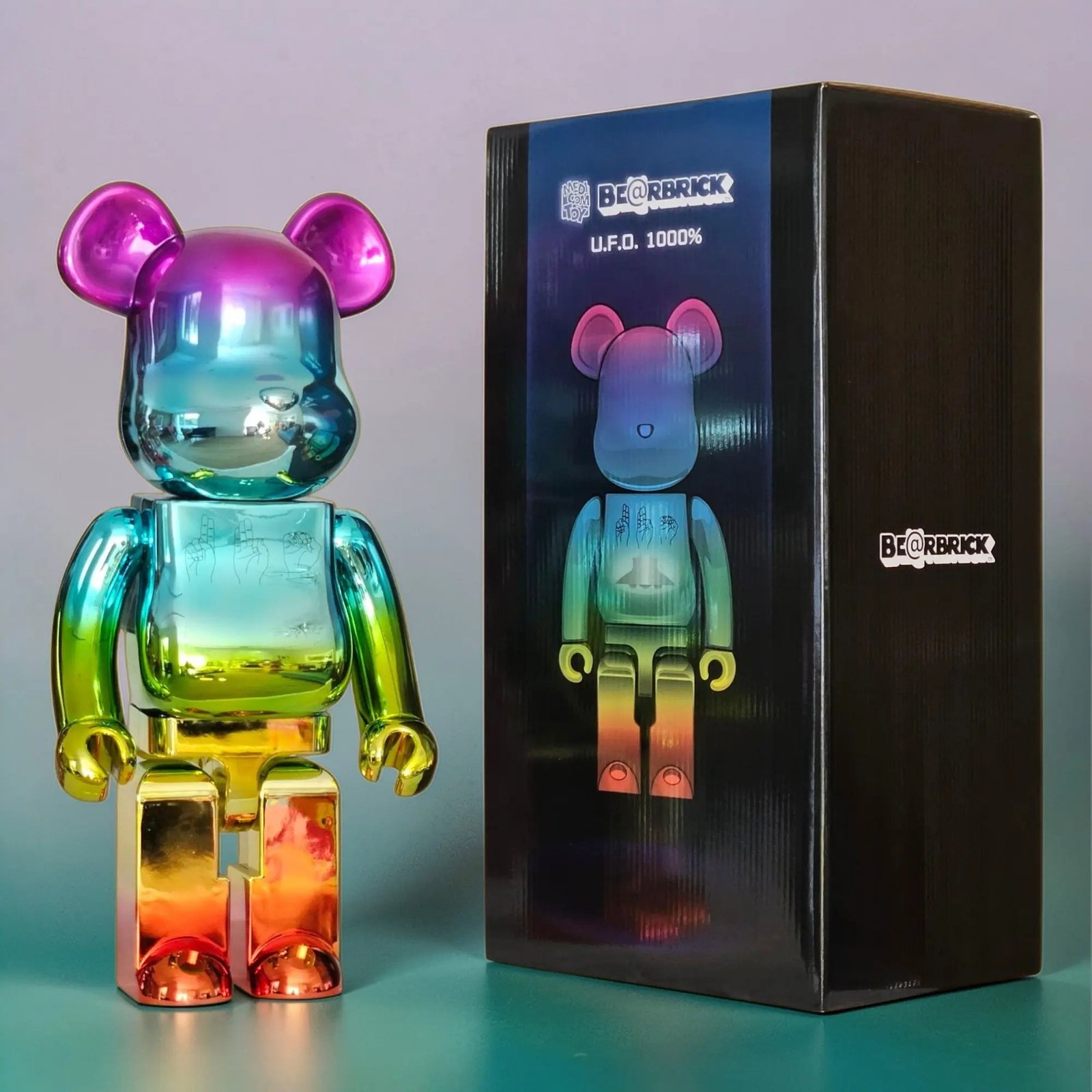BE@RBRICK UFO Alan Smithee Movie (1000%) 2 BE@RBRICK UFO Alan Smithee Movie (1000%) - Image 2