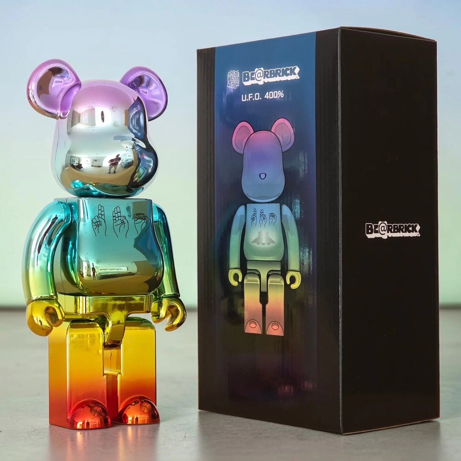 BE@RBRICK UFO Alan Smithee Movie (400%) 2 BE@RBRICK UFO Alan Smithee Movie (400%) - Image 2